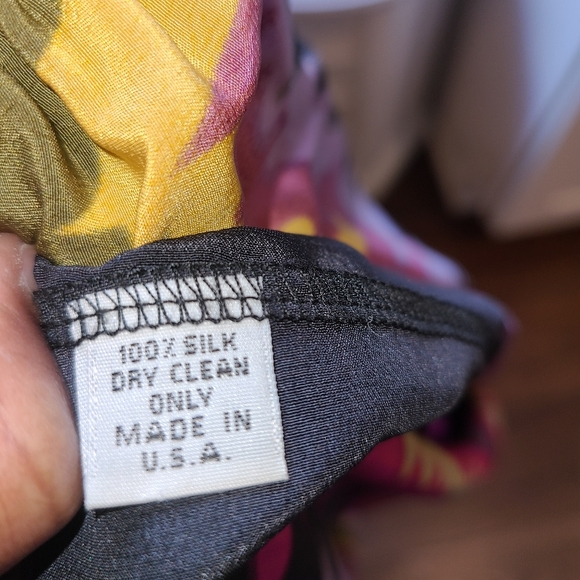 Alice & Trixie 100% silk blouse multicolor Sz S - Picture 8 of 8